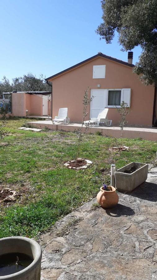 Villa Lave II Cozy House à Ližnjan Extérieur photo